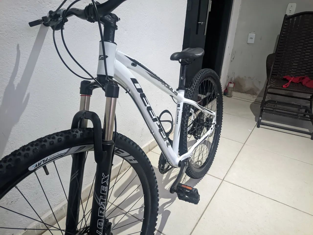 BICICLETA ARO 29 - VENDO RÁPIDO - Foto 2