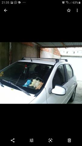 Carro Logan 2011