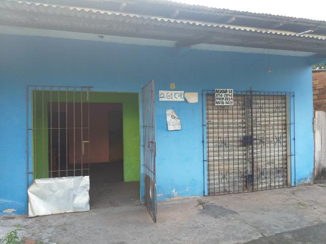Alugo ou Vendo Casa com ponto comercial e garagem