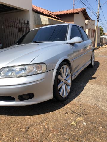 Vectra 2.2 GLS 8V - Foto 16