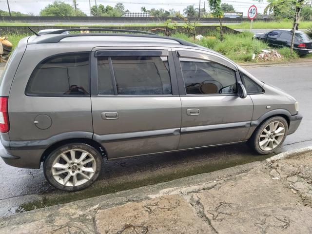 GM Zafira CD - Foto 3