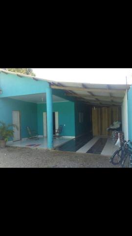 Vende se uma casa em candeias