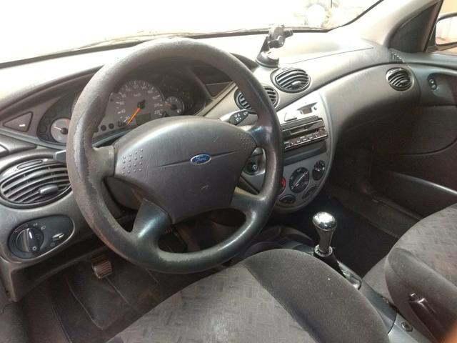 Ford Focus Hatch 1.6 8v - Foto 6