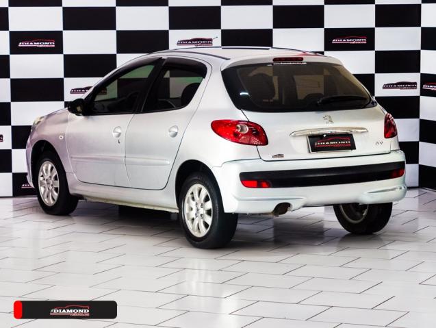 PEUGEOT 207 2010/2011 1.4 XR SPORT 8V FLEX 4P MANUAL - Foto 4