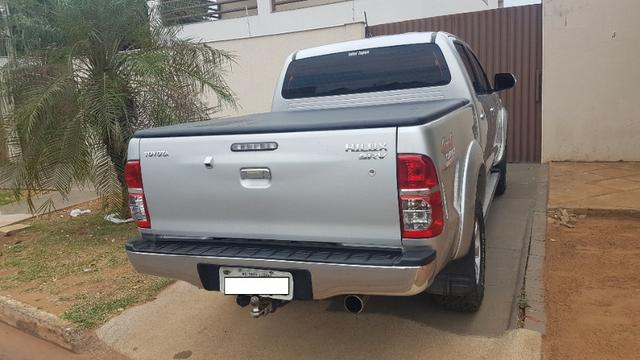 Vendo Hilux SRV 4x4 - Foto 3