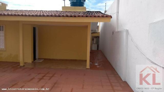 Linda casa, 3 quartos(2 suites), cerca e portão eletrônico, próx. a Leroy Merlin - Foto 2