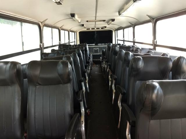 Vende-se 38 potronas de ônibus tratar