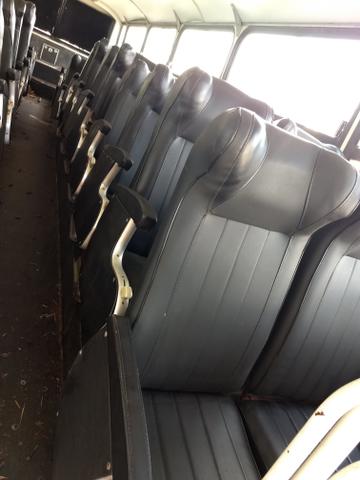 Vende-se 38 potronas de ônibus tratar - Foto 2