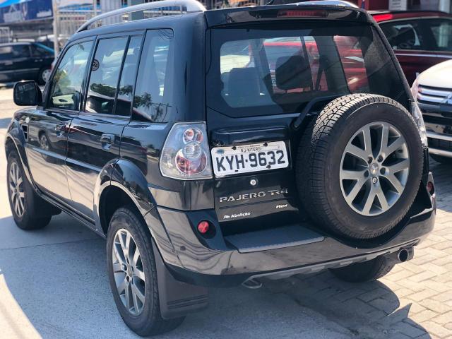 Mitsubishi Pajero Tr4 4x2 automatica completa com couro sem detalhes Martins * - Foto 6