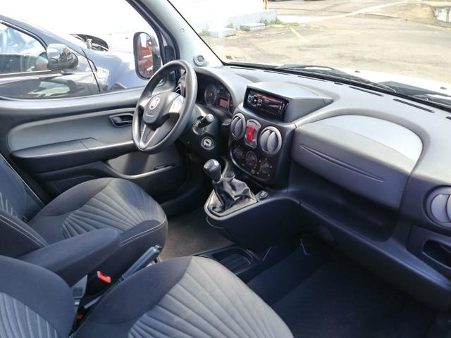 DOBLO ESSENCE 1.8 FLEX ANO 2017 7 Lugares COMPLETO - Foto 11