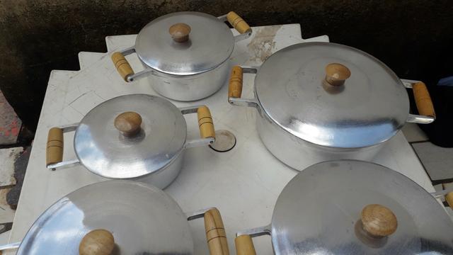 Conjunto de panelas de alumínio batido - Foto 3