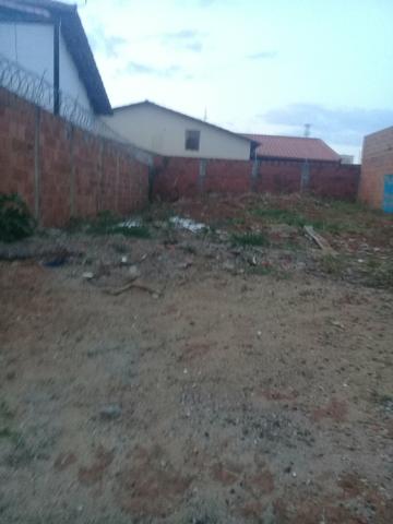 Vende - se Terreno