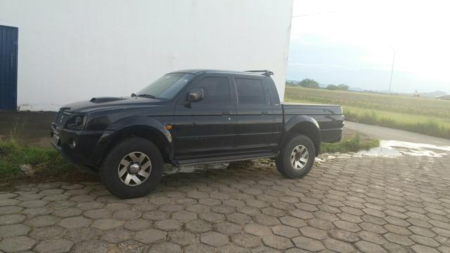 Mitsubishi L200 HPE 4X4 2.5 - Foto 4