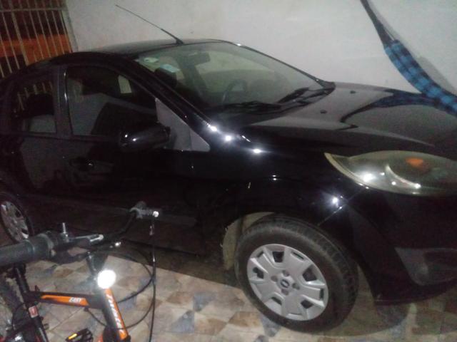 Vendo carro Ford fiesta hatch Flex 1.0 completo - Foto 4