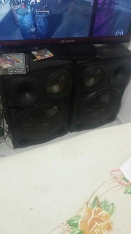 So as caixas pra vende logo 550 reais