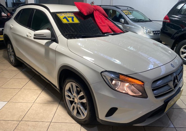 MERCEDES BENZ GLA 200 2017 1.6 FLEX STYLE AUTOMÁTICO BRANCO ESTUDO TROCA E FINANCIO