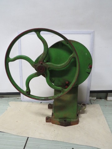 bomba de agua antiga - Foto 2