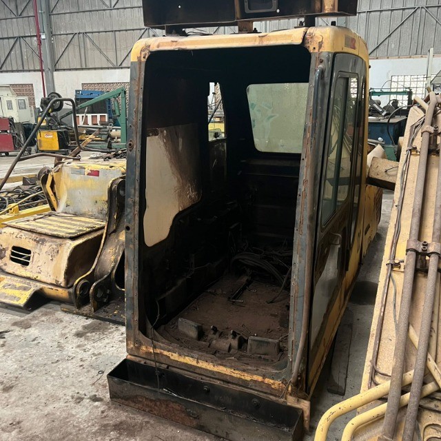 Cabine escavadeira pc-200 - Foto 3