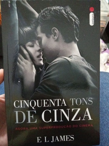 Livro: Cinquenta Tons De Cinza 