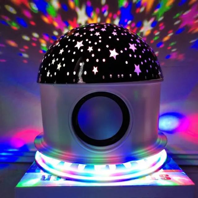 Luminária abajur caixa de som bluetooth com projetor de estrelas lua decorativa  - Foto 4