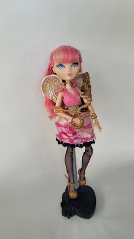 Bonecas Ever After High Holly e Poppy Santo António dos Olivais • OLX  Portugal