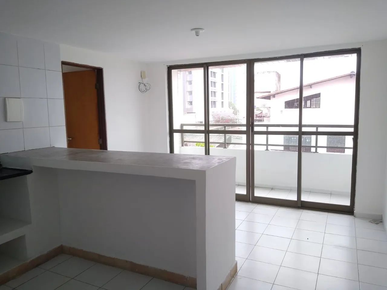 Alugo apartamentos em Tambauzinho de 01 e 02 quartos 