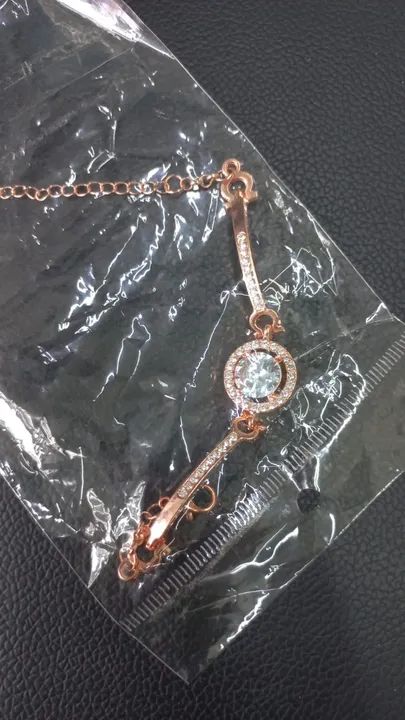 Relógio feminino com Strass - Dourado  - Luxo  - Foto 2