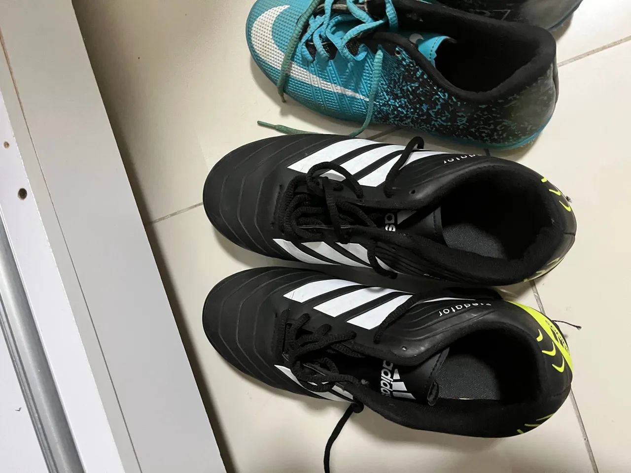Chuteiras Adidas Predator - Tamanho 38 e 33