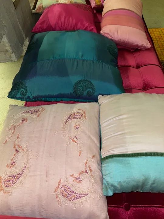 almofadas indianas bordadas de alta qualidade - Foto 5