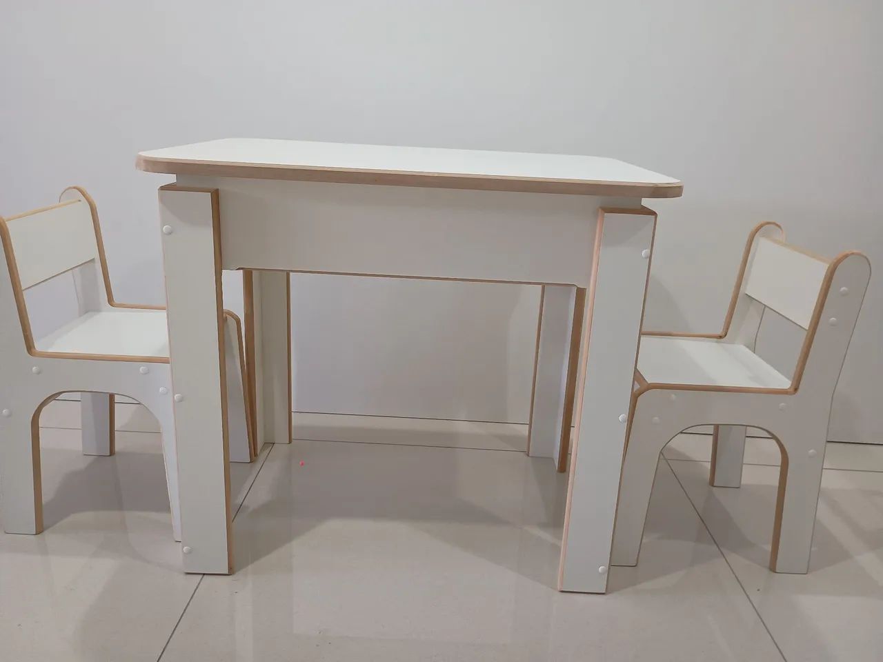 Mesa infantil com baú  - Foto 6