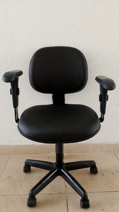 Cadeira giratória secretaria executiva com braços Reformada