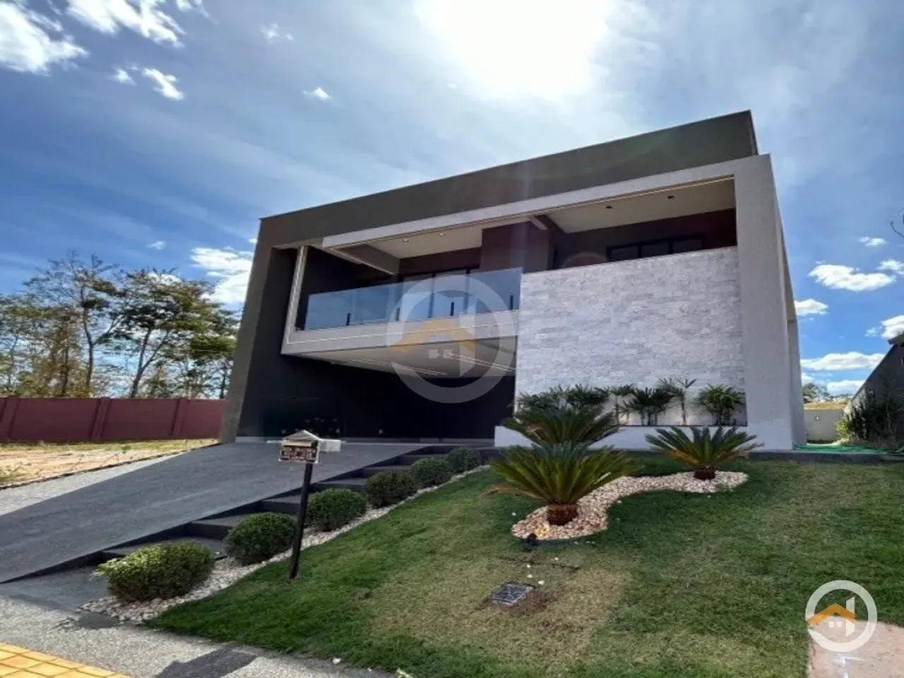 Casa em Condomínio no Jardins Capri de 4 quartos