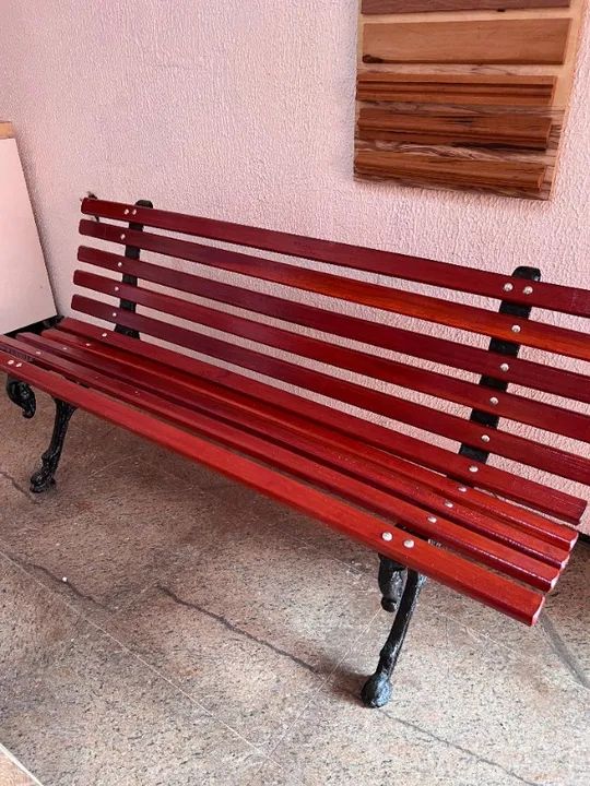Banco de madeira maciça resistente a sol e chuva para condomínios, praças e jardins - Foto 3