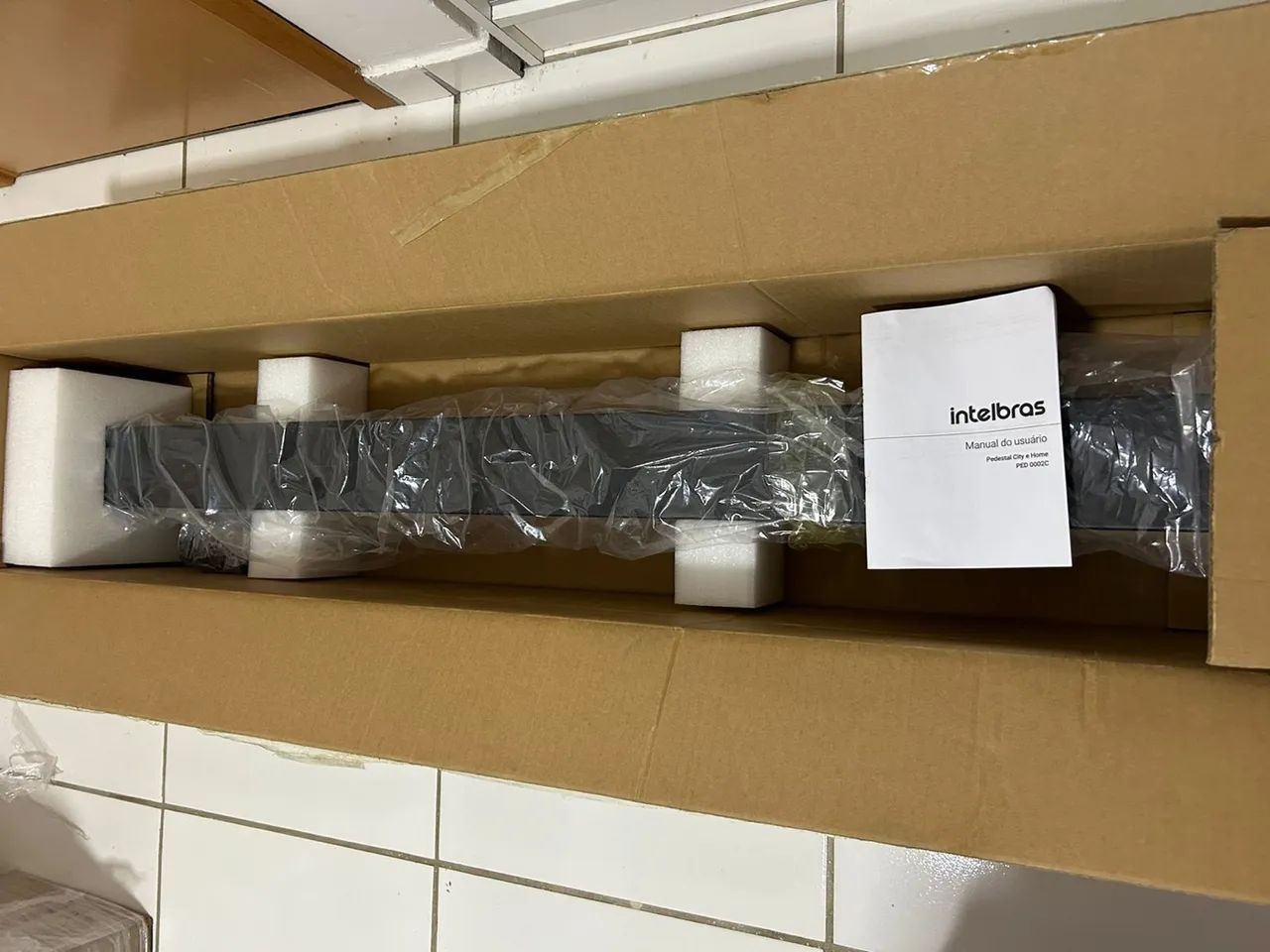 Estação de recarga para veículos elétricos mais o totem de apoio Intelbras   - Foto 4