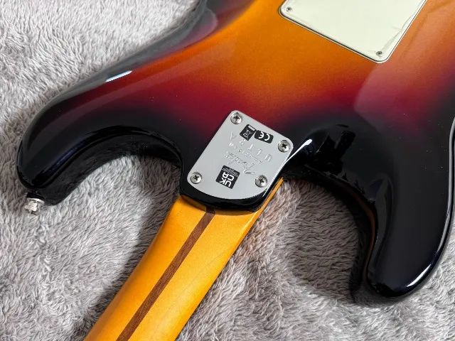 Guitarra Fender Stratocaster American Ultra Ultraburst - Rosewood - SSS - Foto 4