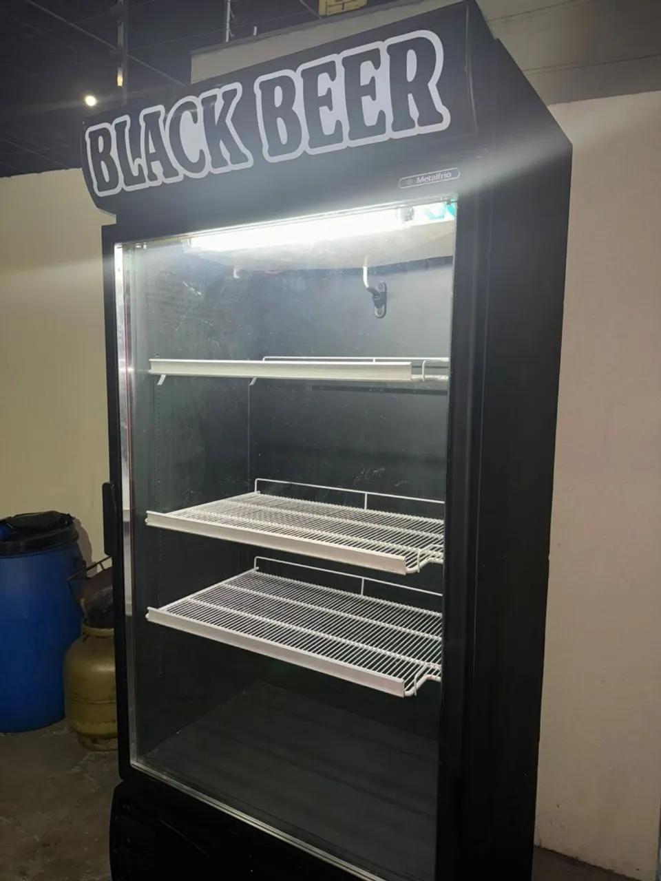 Cervejeira Black Beer - Metalfrio