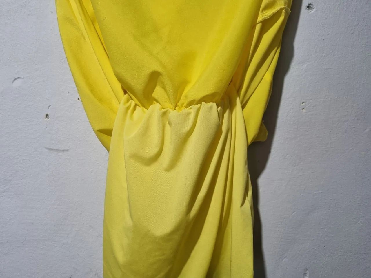 Vestido amarelo de alcinha  - Foto 2