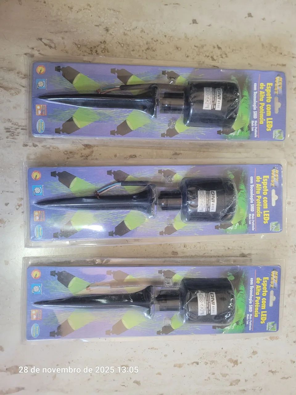 Kit 3 Espetos LED 12 Leds Alta Potência Verde - Jardim/Decoração - Foto 4
