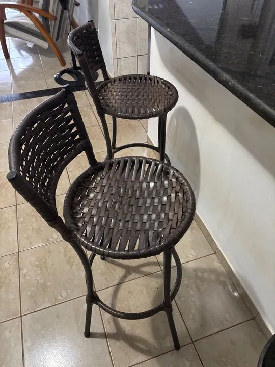 Conjunto de 4 Banquetas em Fibra Sintética - Foto 2