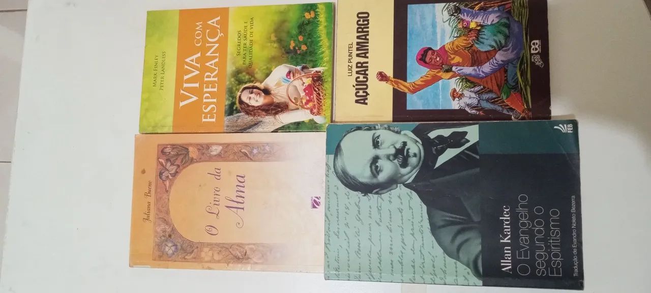 Livros em ótimo estado - diversos gêneros - Livros e Livros em ótimo estado - diversos gêneros - Livros e