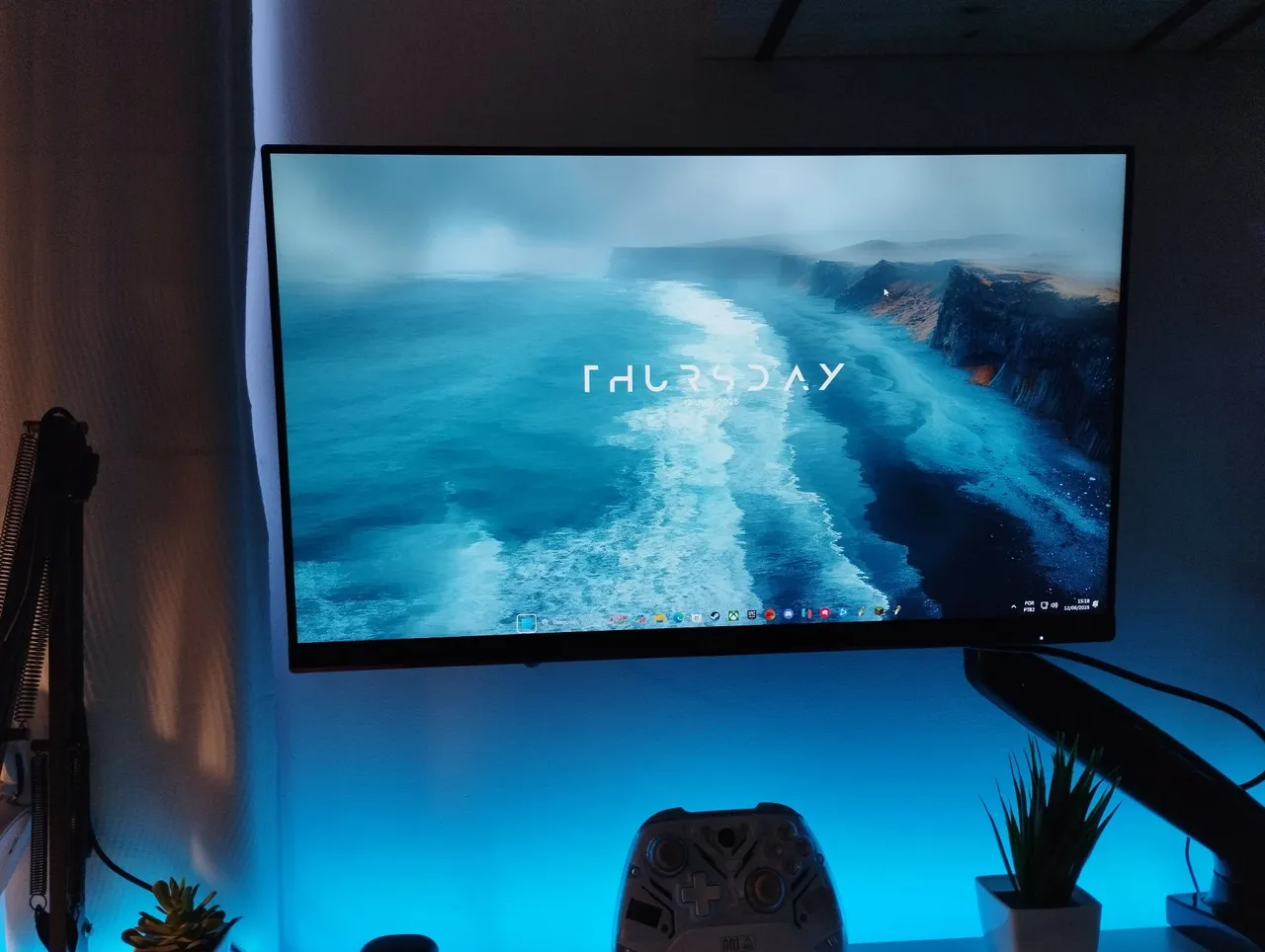 Monitor Gamer com Design Moderno - Perfeito para Jogos!