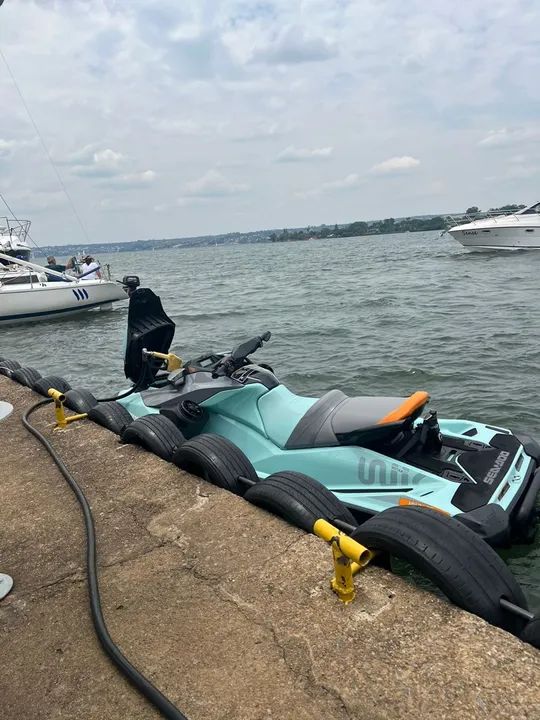 Vendo cota de Jet Ski Sea-Doo - WAKE 170 C/ Com som 