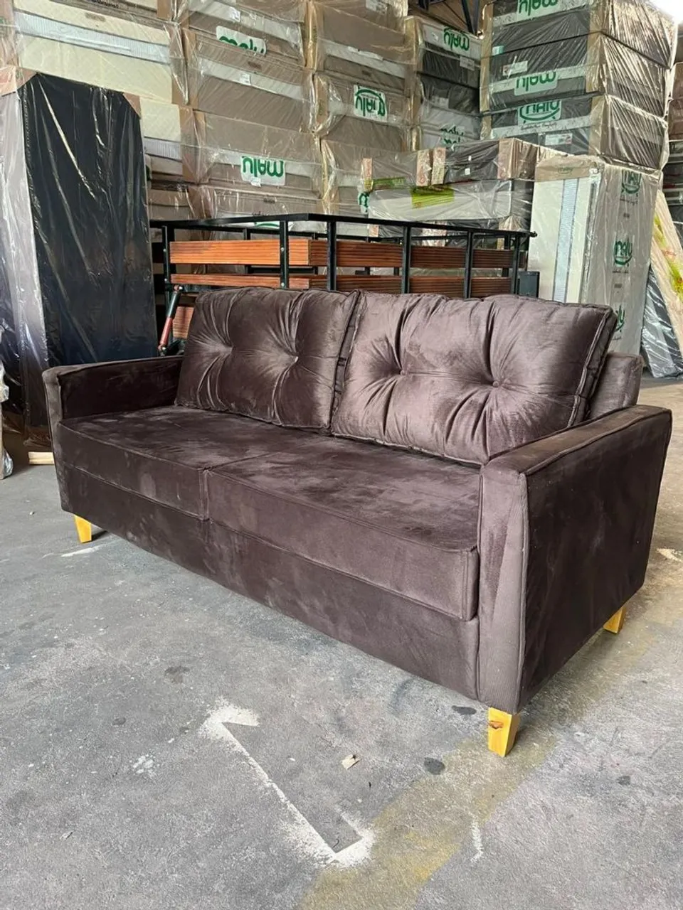 Sofá 4 Lugares Marrom Elegante