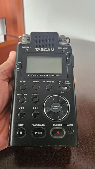 Gravador de Áudio Tascam DR-100MKII Linear PCM - Acessórios para