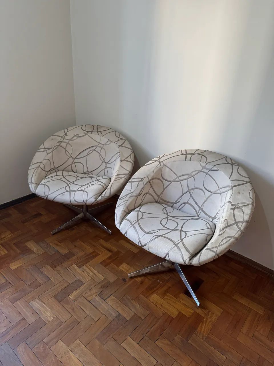 Poltronas confortáveis semi novas Sofás e Poltronas Alípio de