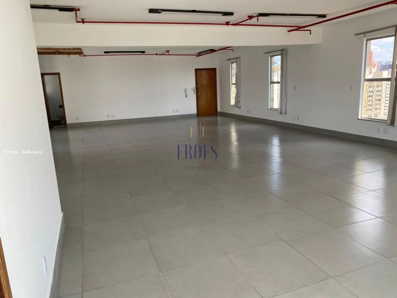 Sala Comercial para Venda em Belo Horizonte, Santa Efigênia, 3 banheiros, 3 vagas - Foto 3