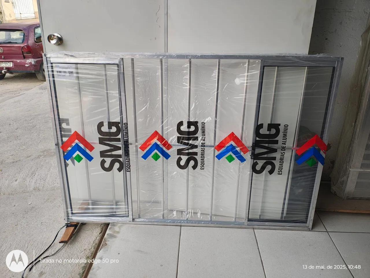 Janela alumínio 1.00x1.50 com grade 4 vidros R$ 369,00