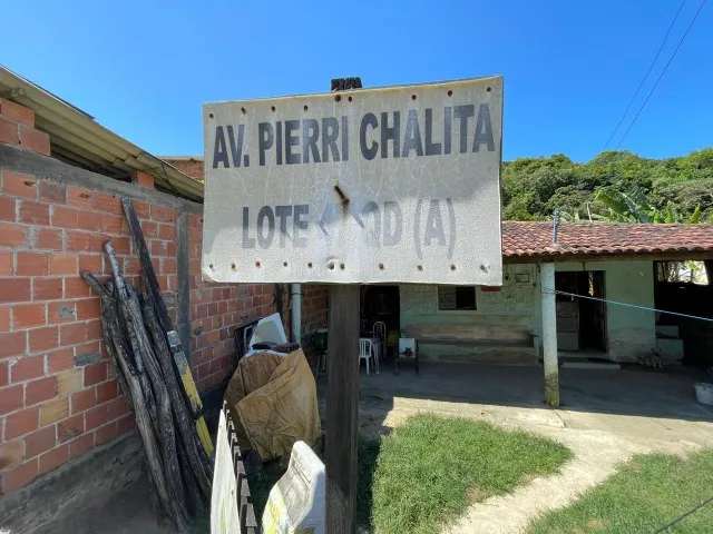 Oportunidade de um Sítio Pequeno com Casa Contruída