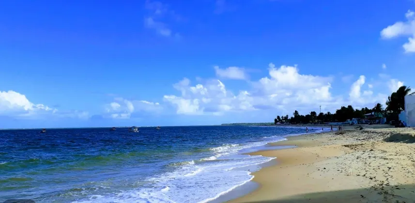 Flats para lazer ou investimento por mensais de 1 mil reais na Praia de Campas, Tamandaré.