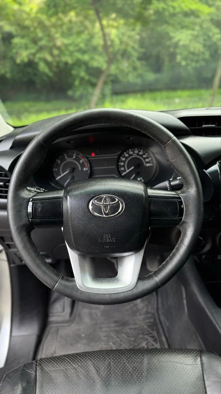 Hilux CD 4X4 2.8 Diesel Mec. 2018 | 10k Abaixo da Fipe | Bancos de couro + Multimídia  - Foto 11